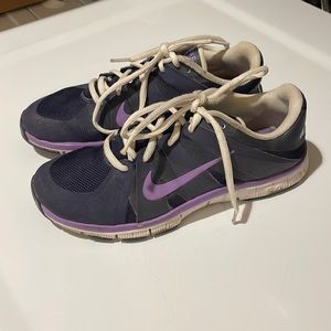 Nike free 5.0 girls athletic shoes